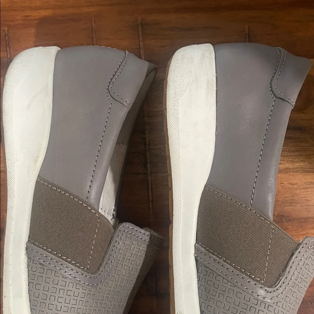 Josef Seibel Grey Leather Flat Slip On Sneakers Size 7 - 7.5 - Picture 3 of 13